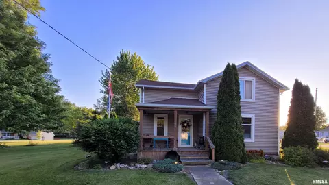306 Henderson Rd, Knoxville, IL 61448