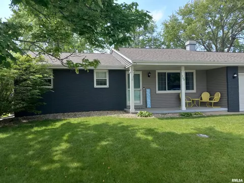 704 Georgia Pkwy, Washington, IL 61571
