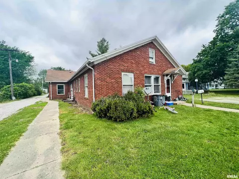 555 N Dean St, Bushnell, IL 61422