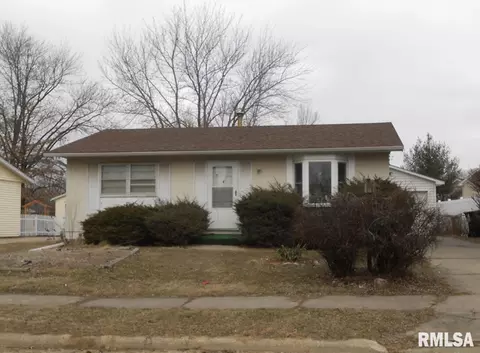 3713 W Carmel Ave, Peoria, IL 61615