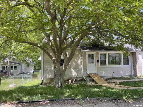 1401 Elmhurst Ave, Peoria, IL 61603