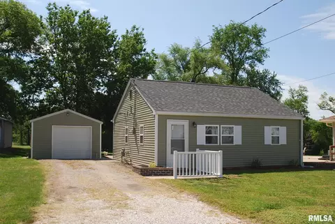 224 S Thorncrest Ave, Creve Coeur, IL 61610