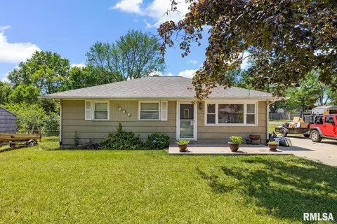 201 Bess St, Washington, IL 61571