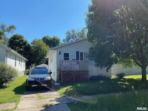516 E Melbourne Ave, Peoria, IL 61603