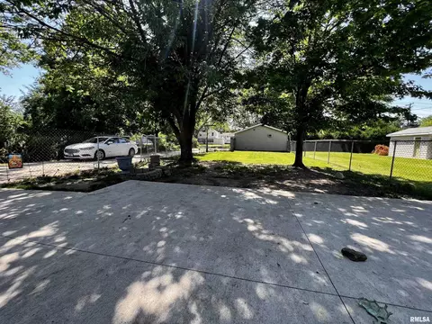 618 N Randolph St, Macomb, IL 61455 photo 21