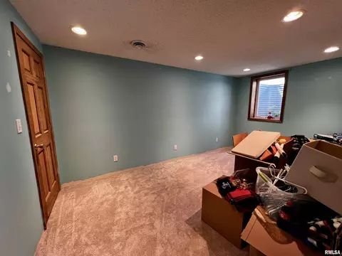 618 N Randolph St, Macomb, IL 61455 photo 18