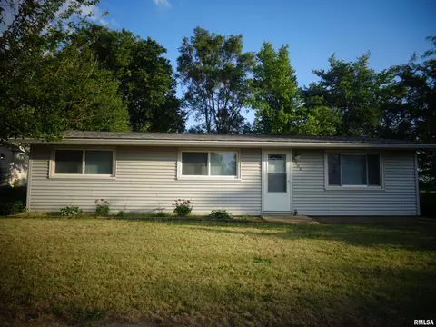 908 James St, South Pekin, IL 61564