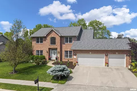 7017 N Vauxhall Pl, Peoria, IL 61615