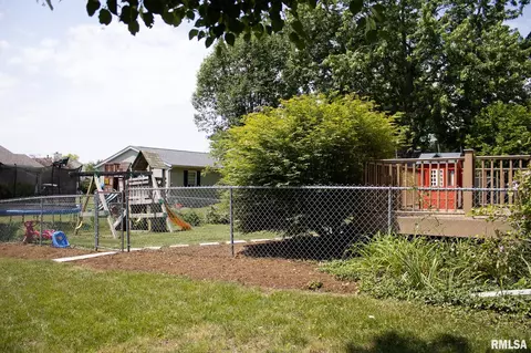 1701 Fairfield Dr, Normal, IL 61761 photo 21