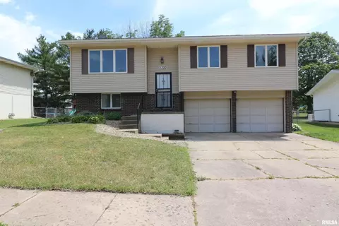 1320 W Pine St, Chillicothe, IL 61523