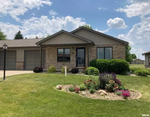 1254 Kingsbury Rd, Washington, IL 61571