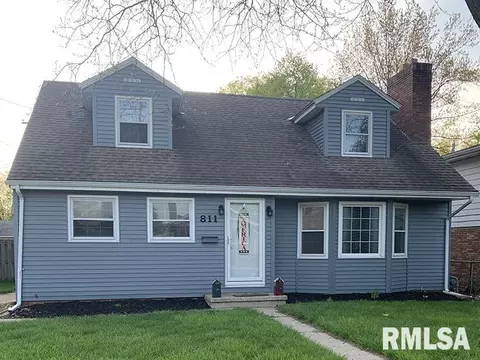 811 N Cortland Ave, West Peoria, IL 61604