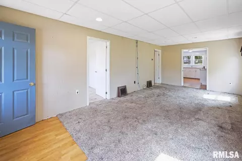 208 E Front St, Roanoke, IL 61561 photo 5