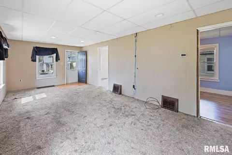 208 E Front St, Roanoke, IL 61561 photo 6
