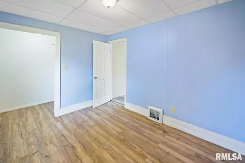 208 E Front St, Roanoke, IL 61561 photo 15