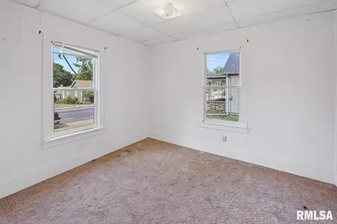 208 E Front St, Roanoke, IL 61561 photo 18