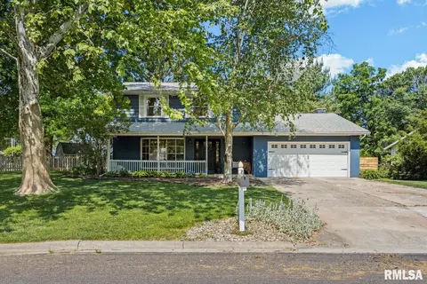9317 N Timber Ter, Peoria, IL 61615