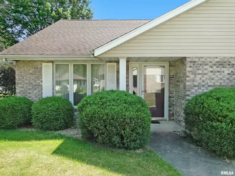 236 Scotch Pine Dr, Macomb, IL 61455 photo 23