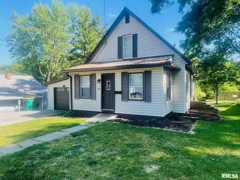 409 W Kelly St, Macomb, IL 61455