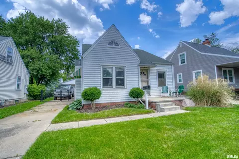 1009 Elmhurst Ave, Peoria, IL 61603