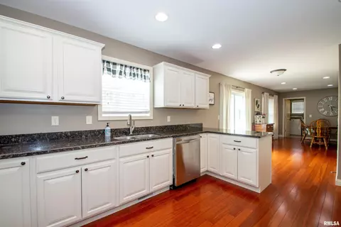 908 Devonshire Rd, Washington, IL 61571 photo 15