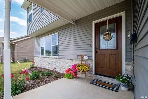 908 Devonshire Rd, Washington, IL 61571 photo 6