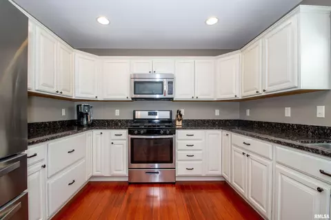 908 Devonshire Rd, Washington, IL 61571 photo 16