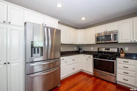 908 Devonshire Rd, Washington, IL 61571 photo 13