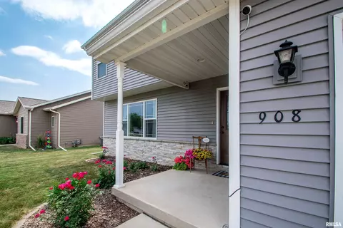 908 Devonshire Rd, Washington, IL 61571 photo 5