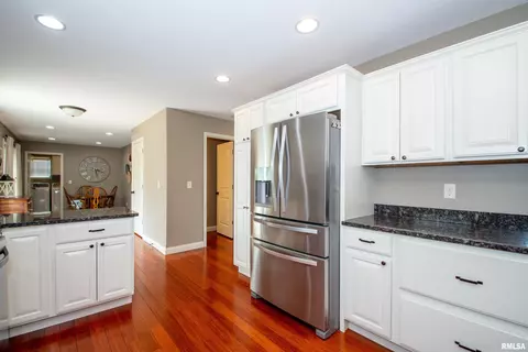 908 Devonshire Rd, Washington, IL 61571 photo 14