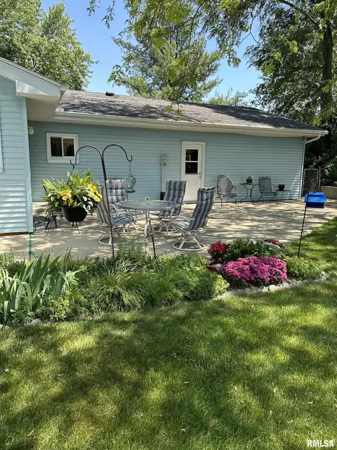 203 Pine Cir, Eureka, IL 61530 photo 31