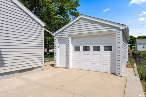 409 E Harrison St, Morton, IL 61550 photo 55