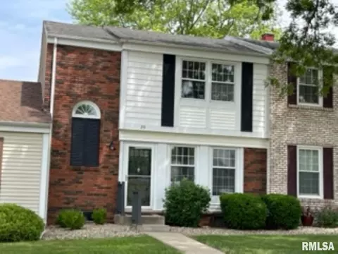 25 S Yorktown Rd, Macomb, IL 61455