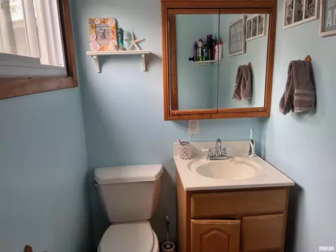 5 N 13th Ave, Canton, IL 61520 photo 14