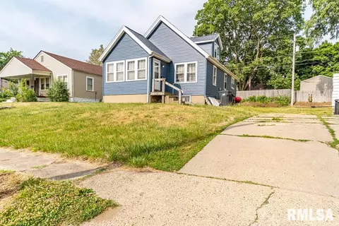 1109 S 10th St, Pekin, IL 61554