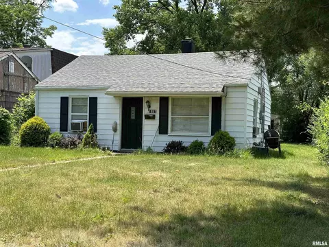 1807 N Underhill St, Peoria, IL 61604