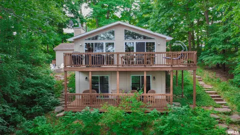 179 Brentwood Cir, Dahinda, IL 61428