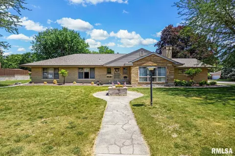 124 S Kansas St, Morton, IL 61550