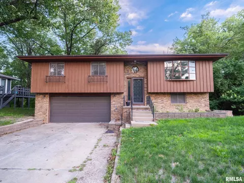 304 Rainbow Dr, Creve Coeur, IL 61610