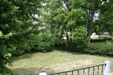 603 W Crestwood Dr, Eureka, IL 61530 photo 37