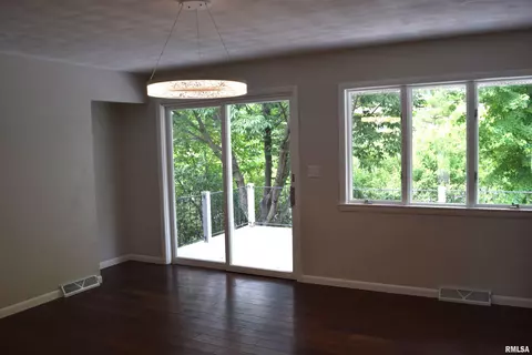 603 W Crestwood Dr, Eureka, IL 61530 photo 13