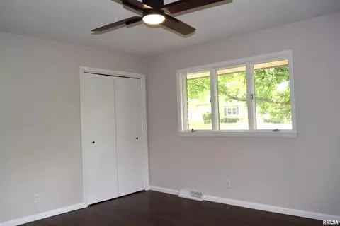 603 W Crestwood Dr, Eureka, IL 61530 photo 26