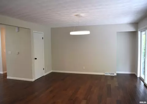 603 W Crestwood Dr, Eureka, IL 61530 photo 12