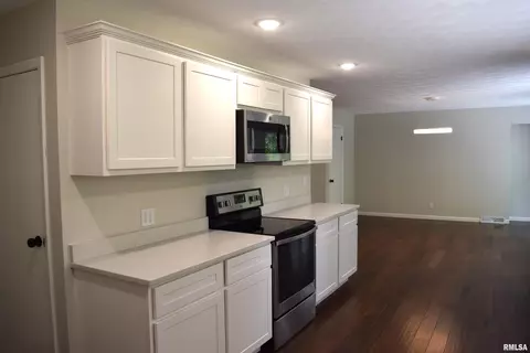 603 W Crestwood Dr, Eureka, IL 61530 photo 21