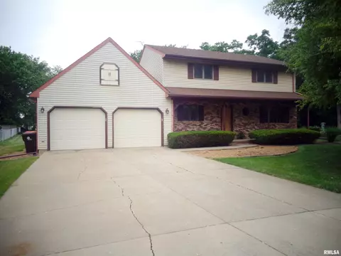 10227 N Spring Ln, Peoria, IL 61615
