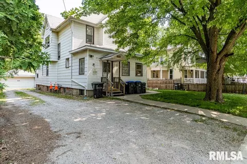817 W Washington St, Bloomington, IL 61701