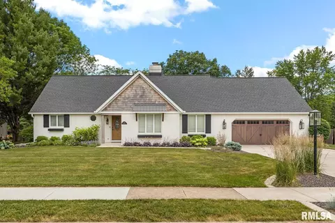 26 Maple Ridge Dr, Morton, IL 61550