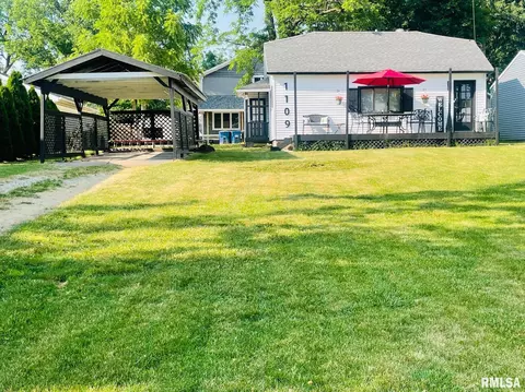 1109 Euclid Ave, Peoria Heights, IL 61616