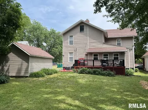 322 S Madison St, Macomb, IL 61455 photo 2