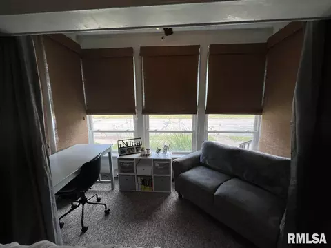 322 S Madison St, Macomb, IL 61455 photo 13